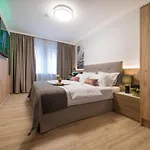 Gaestehaus Zum Roten Hahn Locanda Lüneburg