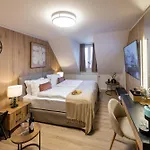 Gaestehaus Zum Roten Hahn *