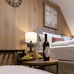 Kro Gaestehaus Zum Roten Hahn