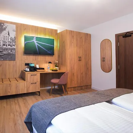 Gaestehaus Zum Roten Hahn Värdshus