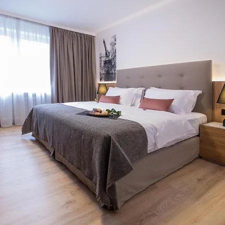 Gaestehaus Zum Roten Hahn * Λούνεμπουργκ