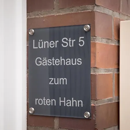 Gaestehaus Zum Roten Hahn Värdshus *