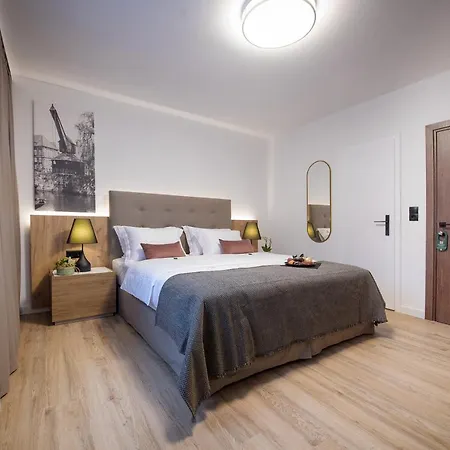 Gastehaus Zum Roten Hahn *