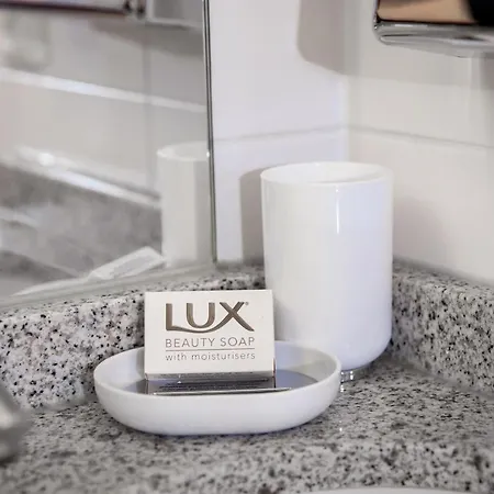 イン Gaestehaus Zum Roten Hahn *