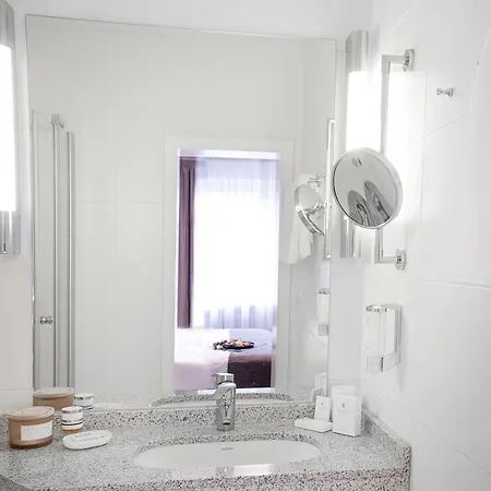 Gaestehaus Zum Roten Hahn イン