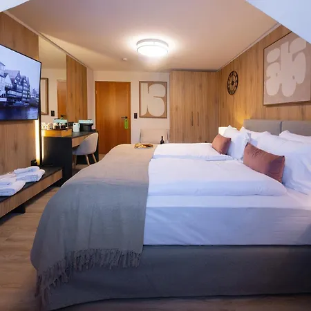 Gaestehaus Zum Roten Hahn