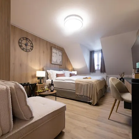 Gaestehaus Zum Roten Hahn * リューネブルク